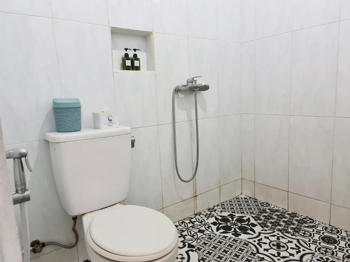 37 Guesthouse Jakarta Luaran gambar