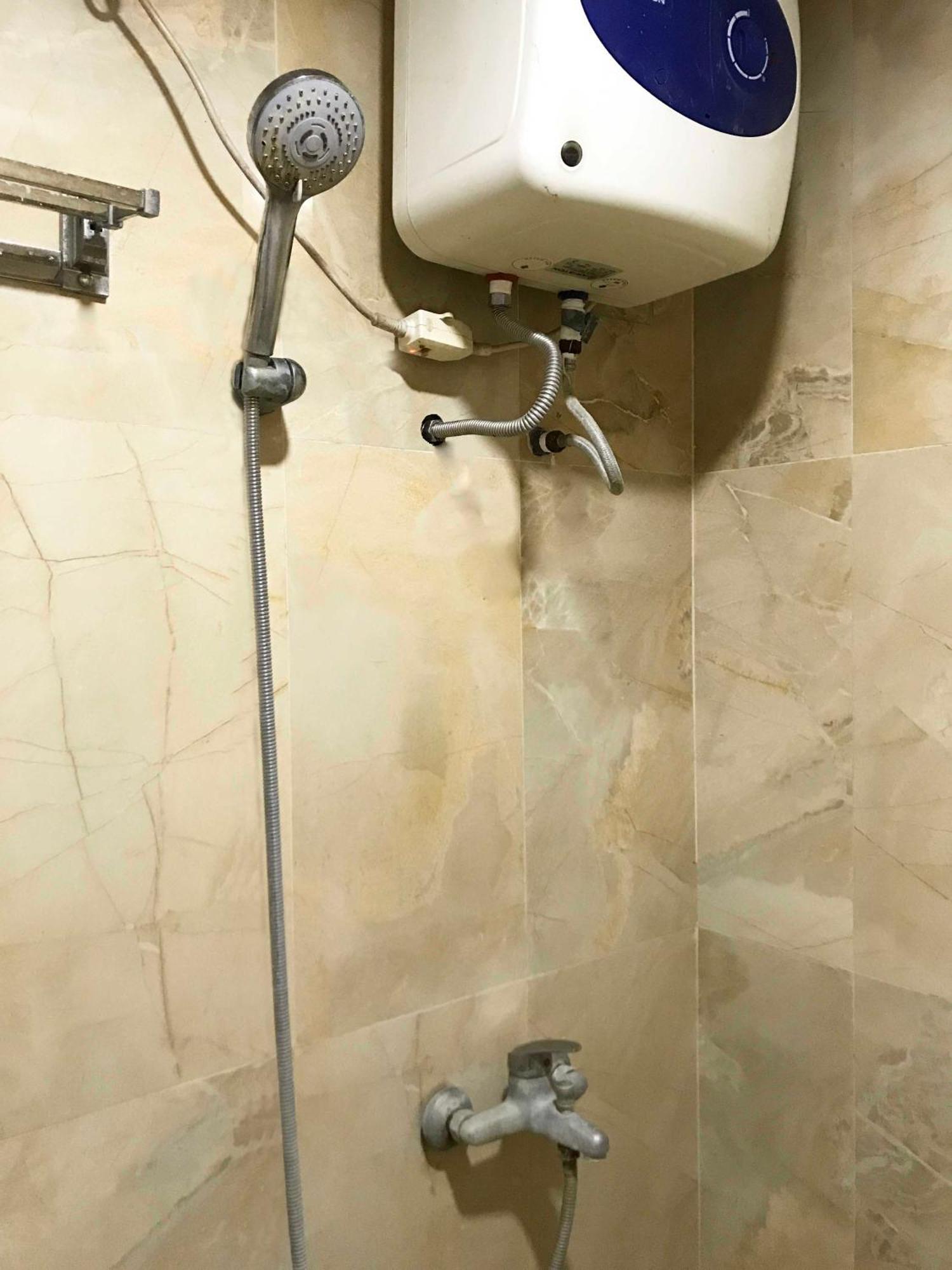 37 Guesthouse Jakarta Bilik gambar